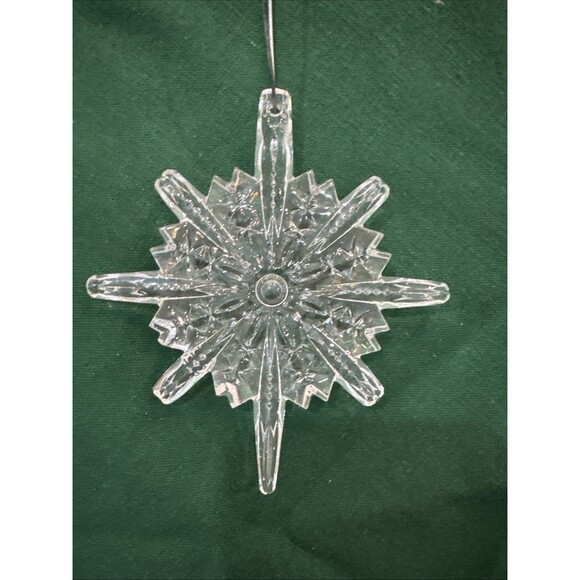 Waterford Crystal Annual SNOW STAR Christmas Tree Ornament 2015 - Picture 4 of 5